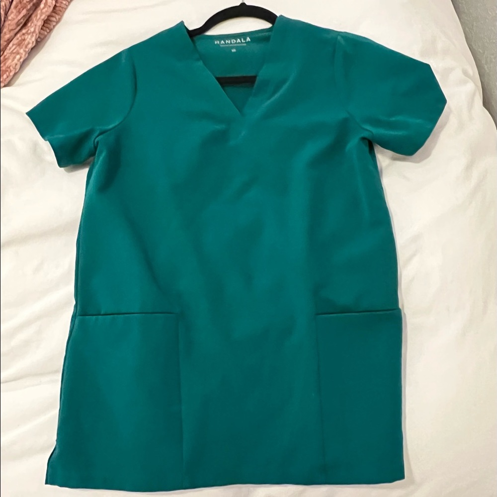 *********SET******** Mandala Scrubs
